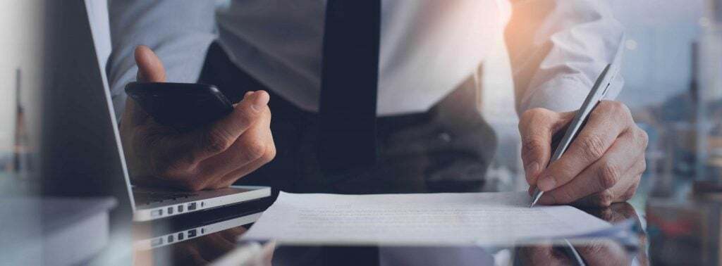 1631609754-sign-contract-phone-long-1