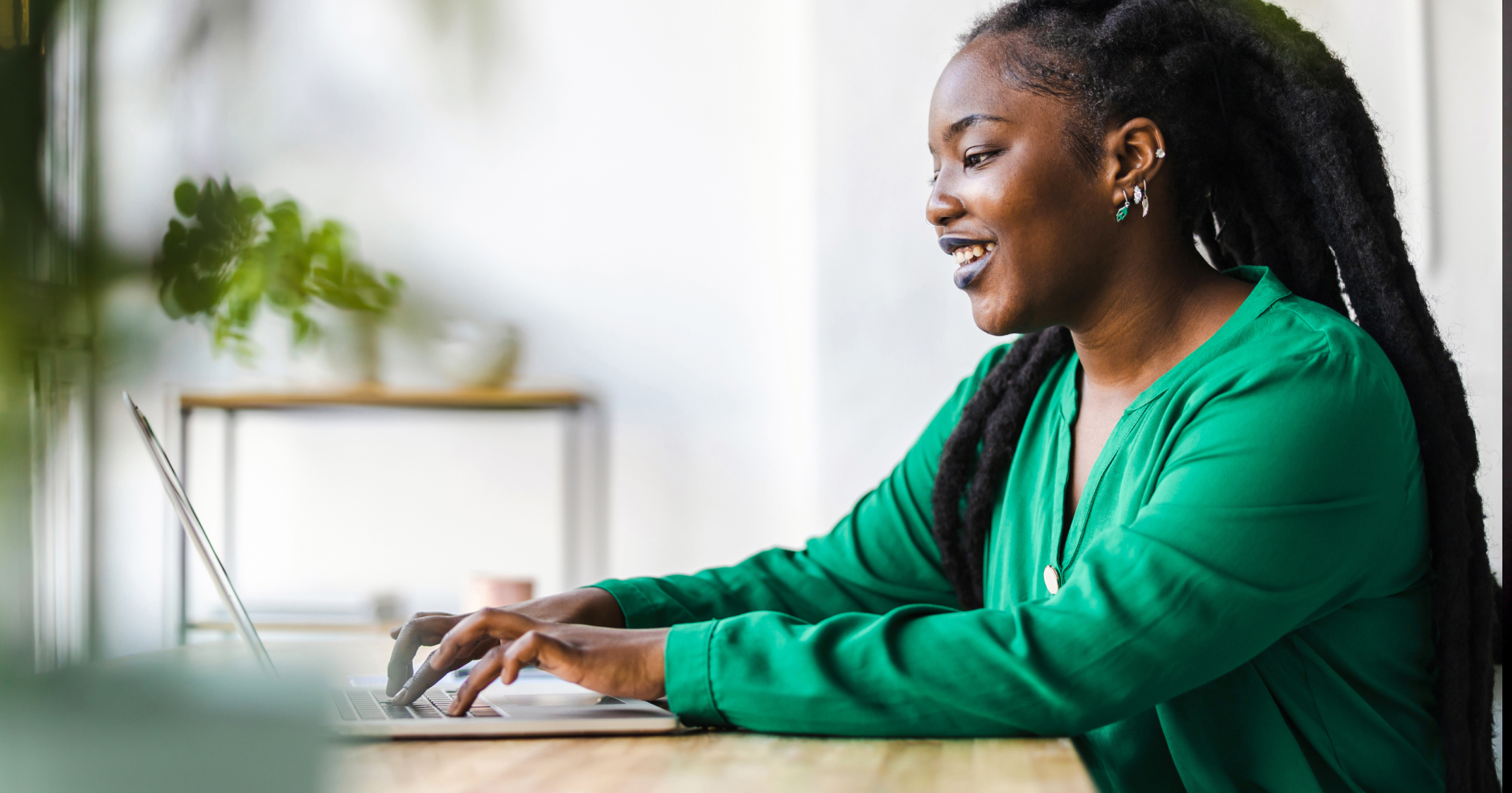 1742881346-blogpost_1880x987_greenshirt-1